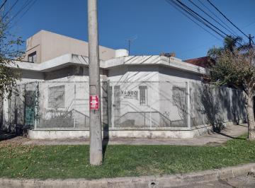 Casa , Rosario · Casa Semireciclada con Terreno.