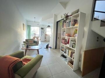 PH de 2 ambientes, Villa Crespo · Excelente PH Tipo Duplex. 2 Ambientes con Posibilidad de Entrepiso.