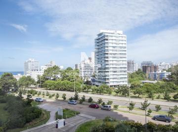 Foto1 · En Venta Apartamento de 3 Dorm., con Vista Espectacular en Brava, Punta del Este.