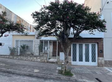 Casa · 177m² · 5 Ambientes · 1 Cochera · Casa 4 Dorm. B°providencia Apta Credito