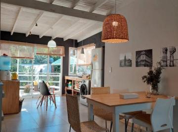 Casa · 110m² · 5 Ambientes · 1 Cochera · Casa en Venta - 3 Dorm. 2 Baños 457 m² - Santa Teresita