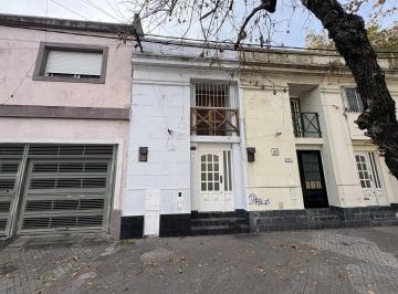 Casa · 50m² · 3 Ambientes · Casa 1 Dormitorio y Subsuelo a m de Av San Martin