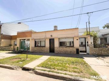 Departamento · 40m² · 2 Ambientes · Departamento PH en Venta - 1 Dormitorio 1 Baño - 49 m² - Villa Elvira