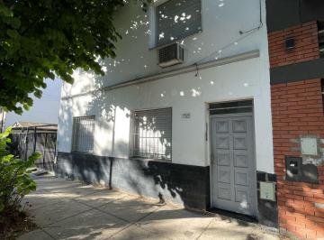 PH de 2 ambientes, Monte Castro · Alquiler 2 Amb. 40 m² Sin Expensas Monte Castro