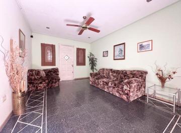 Casa · 84m² · 3 Ambientes · Alquiler Uso Profesional - 3 Amb con Patio - Lanús
