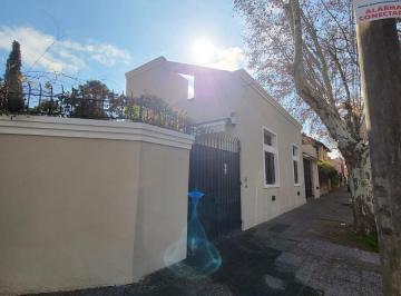 Casa · 125m² · 4 Ambientes · 1 Cochera · Casa en San Isidro Bajo