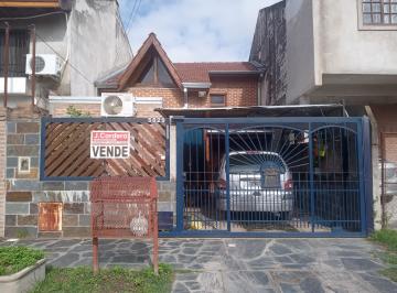Casa de 4 ambientes, Quilmes · Chalet Apto Credito en Quilmes, Miguel Cane 5829, Entre Av Varela y Peru