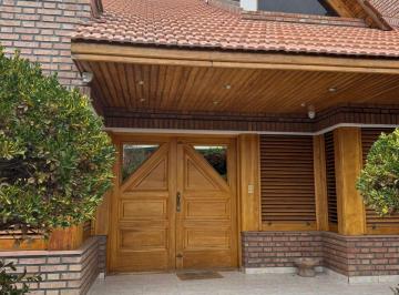 Casa de 6 ambientes, Neuquén · Alquiler Casa Nivel Gerencial - Nqn Cap