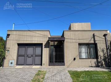 Casa · 150m² · 4 Ambientes · 1 Cochera · Casa en Venta