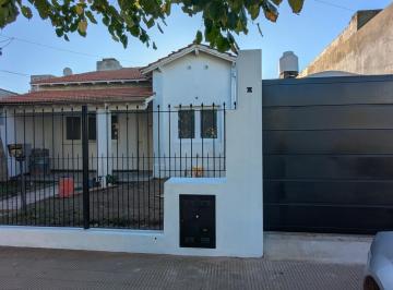 Casa · 87m² · 3 Ambientes · 2 Cocheras · Casa a Estrenar en Bella Vista