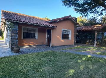 Casa · 141m² · 5 Ambientes · 2 Cocheras · Casa Quinta en Bosques con Financiacion Directa