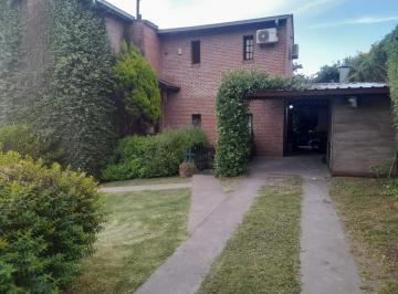 Casa · 215m² · 5 Ambientes · 2 Cocheras · Casa 5 Ambientes en Sierras de Los Padres con Piscina
