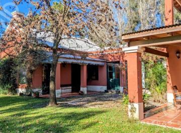 Casa · 230m² · 4 Ambientes · Venta de Casa de Campo en Chacras de Murray