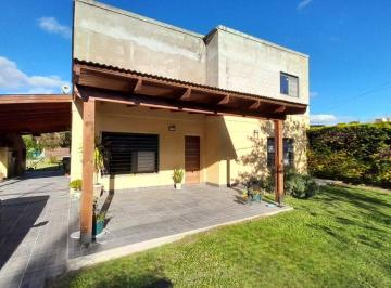 Casa · 210m² · 4 Ambientes · 1 Cochera · Venta - Casa 4 Dorm. - San Jose del Rincon