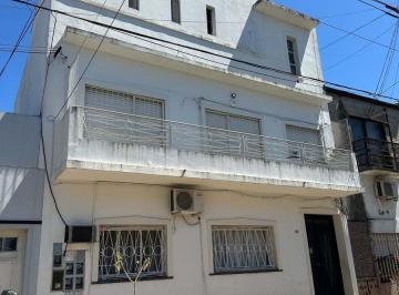 PH · 76m² · 4 Ambientes · Venta PH 4 Ambientes, Balcon y Terraza. Saenz Peña