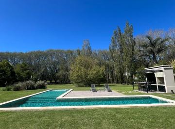 Casa · 400m² · 5 Ambientes · 3 Cocheras · Casa - Rumenco