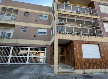 Departamento · 63m² · 3 Ambientes · 1 Cochera · Departamento en Pb con 2 Patios y Cochera