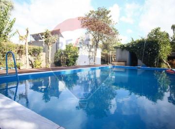Casa · 140m² · 5 Ambientes · 2 Cocheras · Casa de 5 Amb en Venta en San Vicente con Pileta