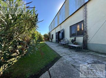 Casa de 4 ambientes, Chascomús · Casa con Galpón 422 m² en Chascomús, Provincia de Buenos Aires.