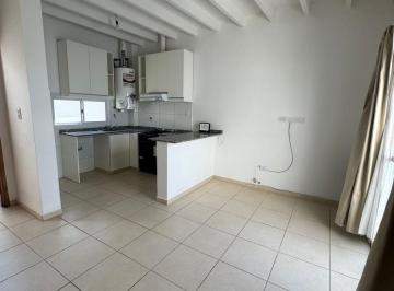 Departamento · 60m² · 3 Ambientes · 1 Cochera · Departamento en Alquiler Calle Mexico Al 8100
