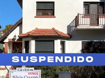 Casa de 6 ambientes, Vicente López · Suspendido. Chalet de 6 Ambientes con Amplio Jardín con Parrilla - José m. Paz 1132, Florida