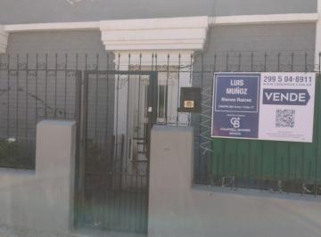 Casa · 329m² · 5 Ambientes · 1 Cochera · Casa Apto Desarrollo - Perito Moreno 630