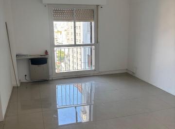Departamento de 3 ambientes, Palermo · Alquiler 3 Amb con Balcon Frances - en Torre Piso 18