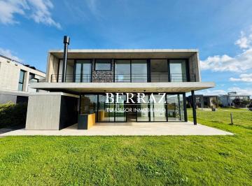 Casa · 215m² · 6 Ambientes · 4 Cocheras · Casa Venta 4 Dorm. Barrio Costas Lote de 840 m² Puertos, Escobar