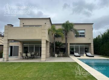 Casa · 285m² · 5 Ambientes · 1 Cochera · Casa en Venta Barrio Septiembre