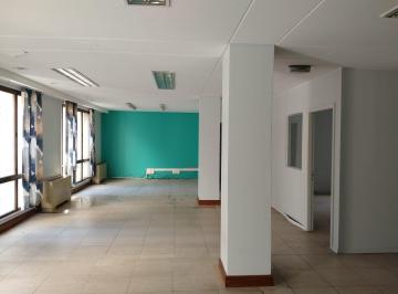 Oficina comercial · 620m² · 1 Ambiente · 1 Cochera · Oficina en Alquiler