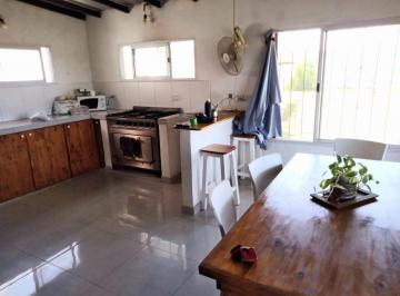 Casa · 60m² · 3 Ambientes · Venta Lote con Casa en Cañuelas