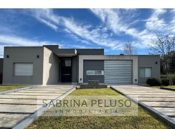 Casa · 175m² · 4 Ambientes · 1 Cochera · Casa en Venta en Prados del Oeste