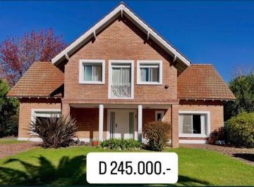 Casa de 5 ambientes, Pilar · Casa en Venta en Bc La Rinconada,4 Dorm., lote Central