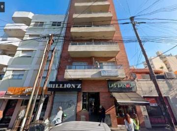Departamento · 38m² · 2 Ambientes · Departamento en Alquiler Ubicado en Lanús Este, Lanús, G. B. a. Zona Sur