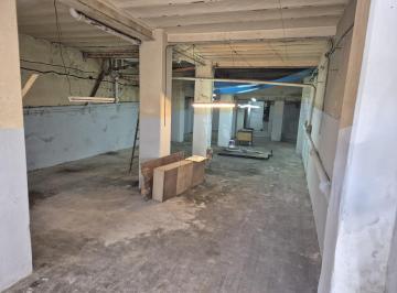 Depósito · 350m² · 2 Ambientes · Alquiler Depósito en Barracas