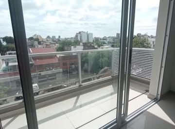 Departamento · 31m² · 1 Ambiente · Moderno Ambiente con Balcón 100% Luz y Sol - Corredor Donado Holmberg