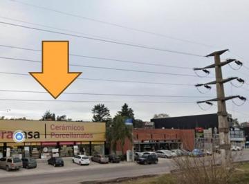 Local comercial · 600m² · 5 Cocheras · Local con Excelente Ubicación Frente a Panamericana