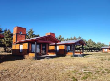Casa · 847m² · 11 Ambientes · 5 Cocheras · Hermoso Complejo de Cabañas en Venta