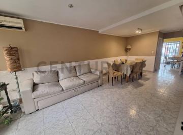 PH · 118m² · 3 Ambientes · 1 Cochera · Venta de PH 3 Ambientes con Cochera, Patio y Parrilla. Apto Crédito!