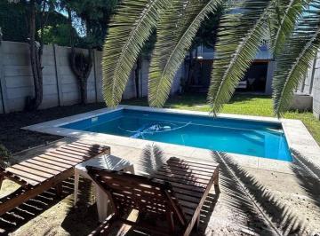 Casa · 180m² · 5 Ambientes · 2 Cocheras · Casa en Venta en Palomar