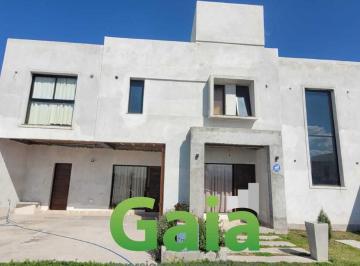 Casa · 285m² · 4 Dormitorios · 2 Cocheras · Casa en Venta en Ekodistrito Circunvalacion Oeste