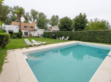 Casa · 158m² · 4 Ambientes · 2 Cocheras · Casa en Venta 3 Dormis, Pileta y Quincho. Pueblo Esther