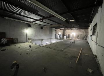 Bodega-Galpón · 354m² · 3 Ambientes · Venta - Deposito + 2 Oficinas - Bella Vista, Rosario.