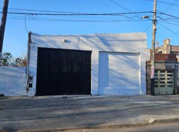 Bodega-Galpón · 239m² · 2 Ambientes · Venta - Galpón con Oficina y Baño - Azcuénaga, Rosario.