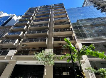 Oficina comercial · 80m² · 3 Ambientes · 1 Cochera · Edificio con Vigilancia 24 Hs. a m de Plaza San Martin.