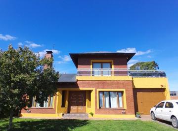 Casa de 3 ambientes, Tandil · Venta Casa 3 Dorm.