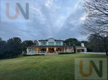 Casa · 386m² · 10 Ambientes · 2 Cocheras · Las Yungas Golf & Country Club