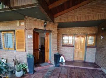 Casa de 5 ambientes, Córdoba · Venta Casa Jardin Espinoza - 3 Dorm.
