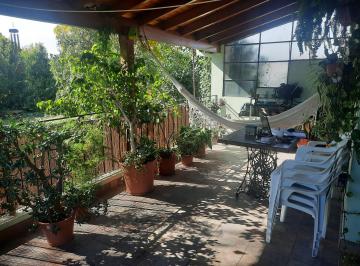 PH de 4 ambientes, San Isidro · PH de 3 Dorm. con Hermosa Terraza, en Primer y Segundo Piso
