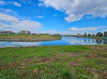 Terreno · 637m² · Terreno en Venta Al Agua en Barrio San Fermin